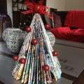 14 - 1 Albero di Natale con una rivista